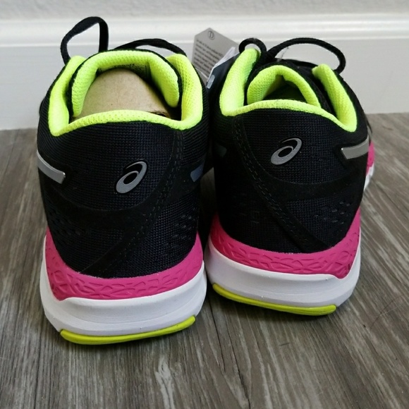 Asics women's running shoes - Picture 4 of 6